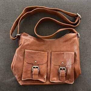 Spikes & Sparrow Brown Leather Crossbody Shoulder Bag with Front Buckle Pockets